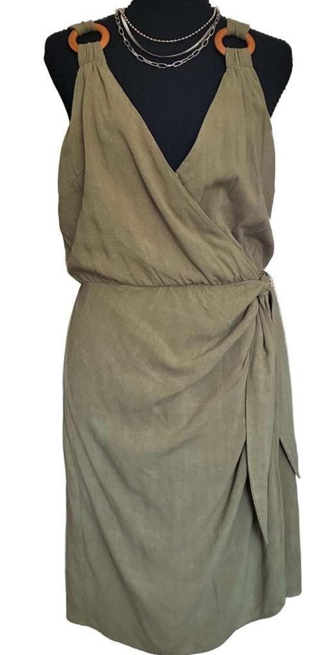 Cupshe Green V-Neck O-Ring Halter Wrap Tie Summer Dress- Size M-Preused